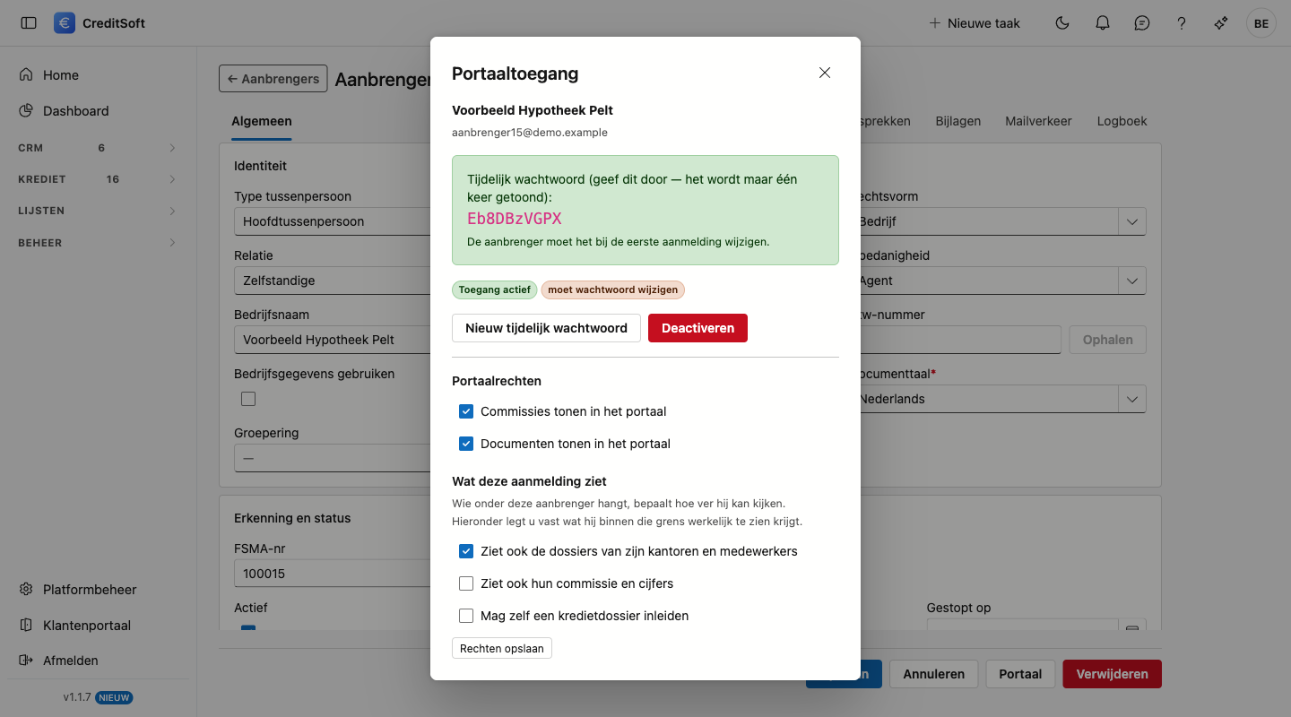 Portaaltoegang instellen op een aanbrengersfiche Het venster Portaaltoegang op een aanbrengersfiche: het eenmalig getoonde tijdelijke wachtwoord, de knoppen Nieuw tijdelijk wachtwoord en Deactiveren, en daaronder de vinkjes voor commissies, documenten en wat deze aanmelding van zijn kantoren mag zien.